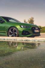Audi RS4 Avant 2020 года (UK)